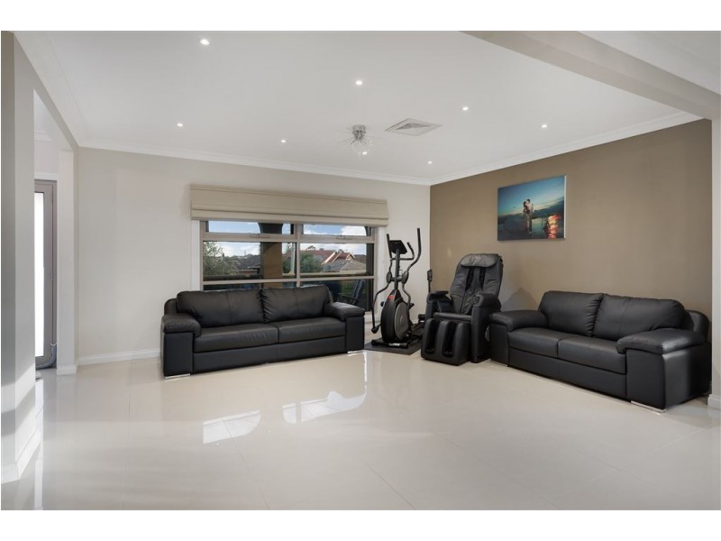 44 Barry Road, Thomastown VIC 3074