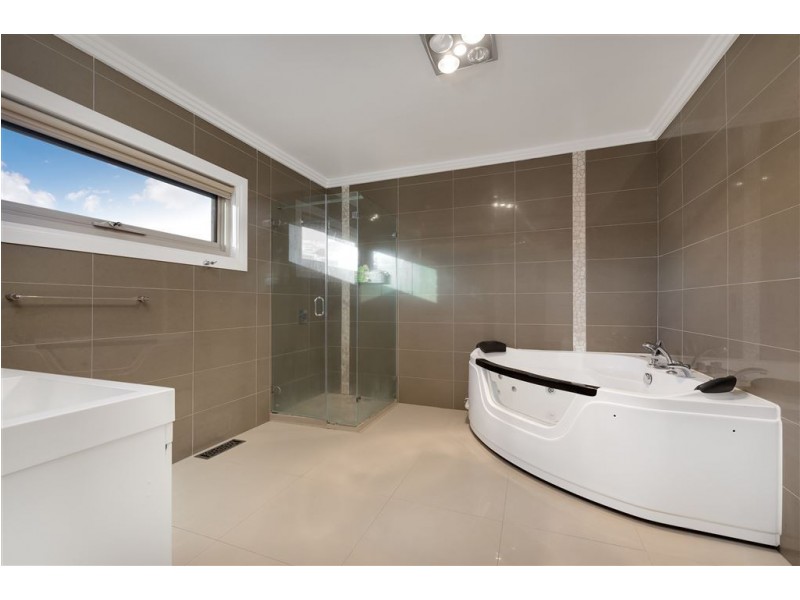44 Barry Road, Thomastown VIC 3074