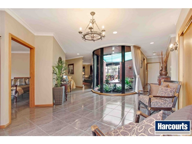 5 Grovedale Place, Thomastown VIC 3074