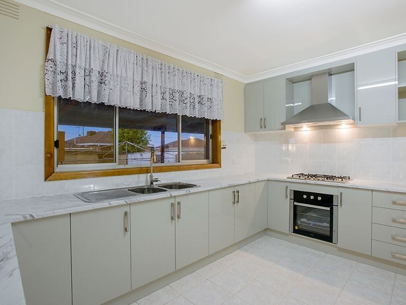 14 Judith Court, Lalor VIC 3075