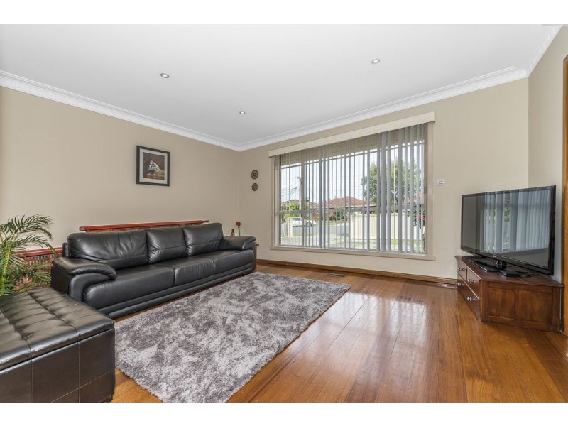 8 Kingsley Court, Thomastown VIC 3074