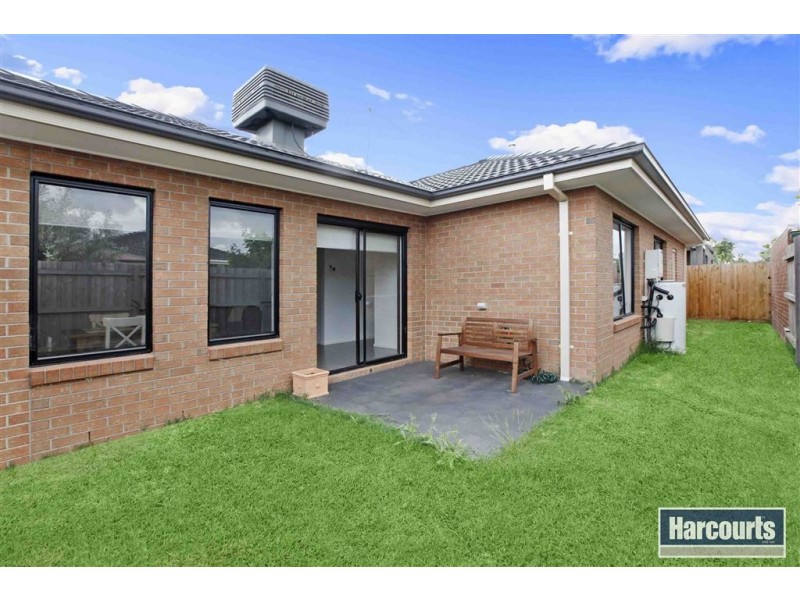 2/104 Alexander Avenue, Thomastown VIC 3074