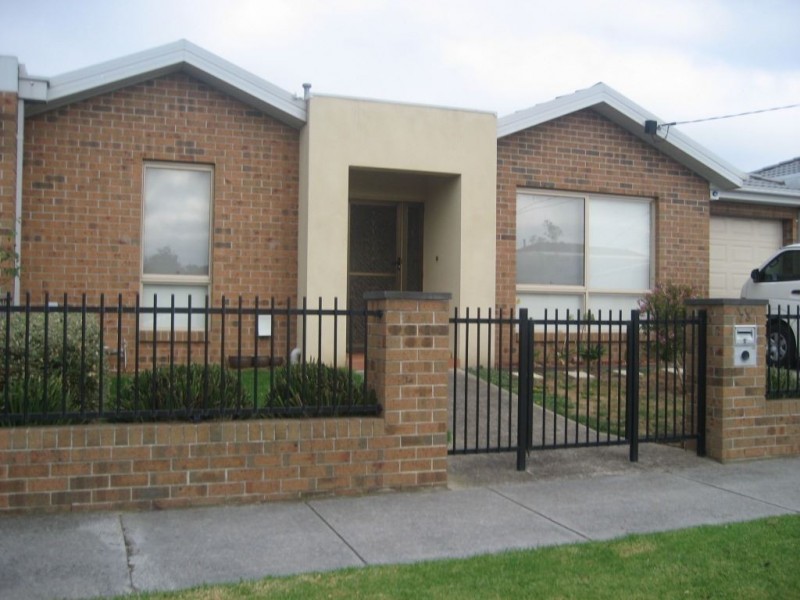 73 Lincoln Drive, Thomastown VIC 3074
