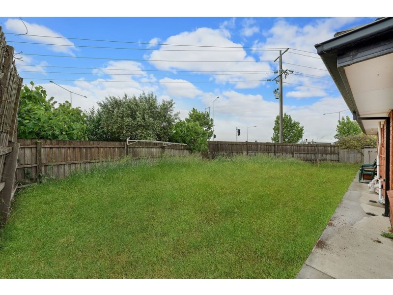 2/5 Paltara Court, Meadow Heights VIC 3048