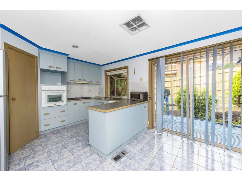 3/4 Shankland Boulevard, Meadow Heights VIC 3048