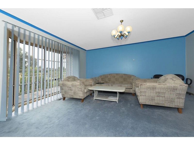 3/4 Shankland Boulevard, Meadow Heights VIC 3048