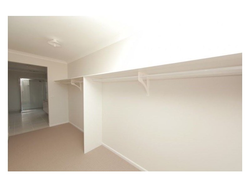 10 Jellis Avenue, South Morang VIC 3752