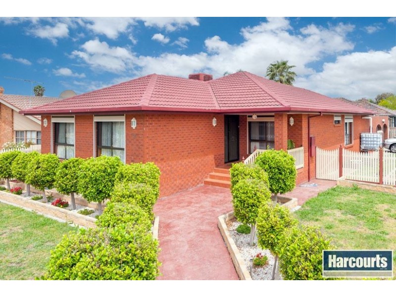 51 Hinkler Drive, Mill Park VIC 3082