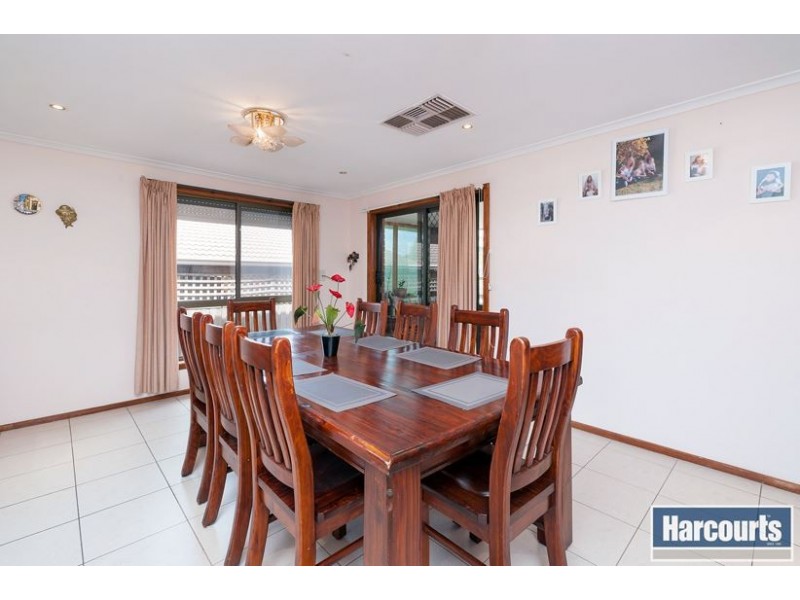 51 Hinkler Drive, Mill Park VIC 3082