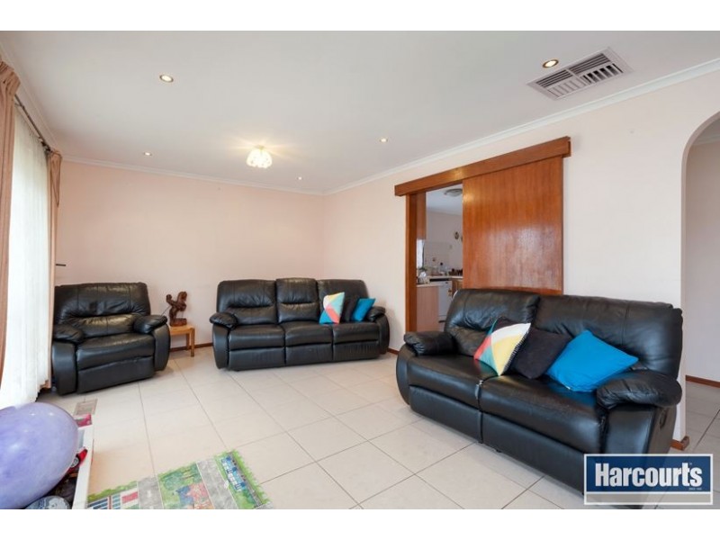 51 Hinkler Drive, Mill Park VIC 3082