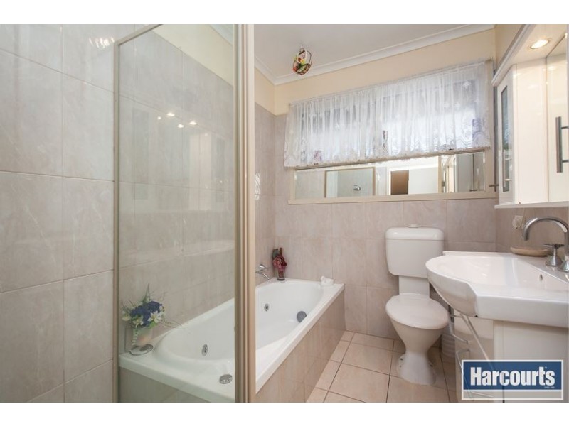 31 Bates Avenue, Thomastown VIC 3074
