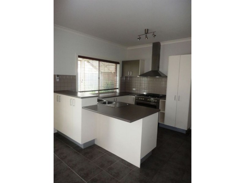 30 Mount Eccles Way, South Morang VIC 3752