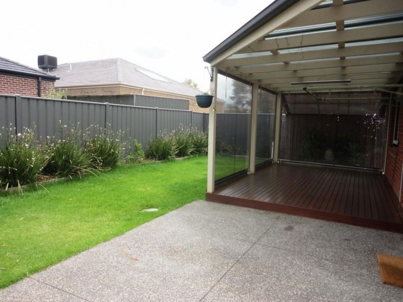 30 Mount Eccles Way, South Morang VIC 3752