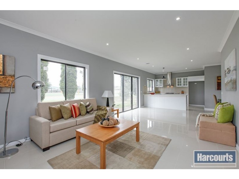 4 Avenel Court, Thomastown VIC 3074