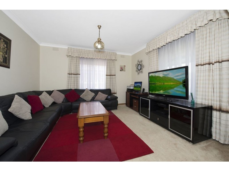 81 Curtin Avenue, Lalor VIC 3075