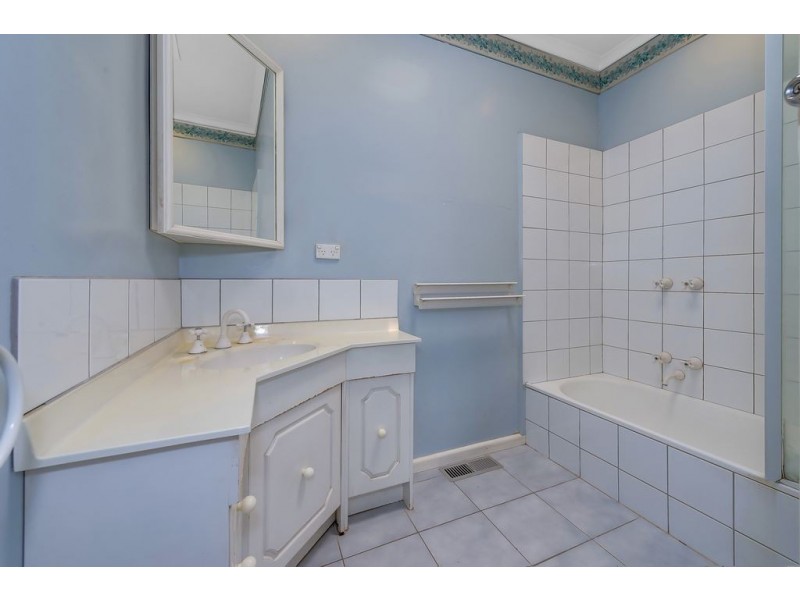 43 Kent Road, Pascoe Vale VIC 3044