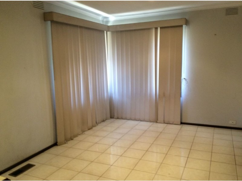 24 Mindoro Crescent, Lalor VIC 3075