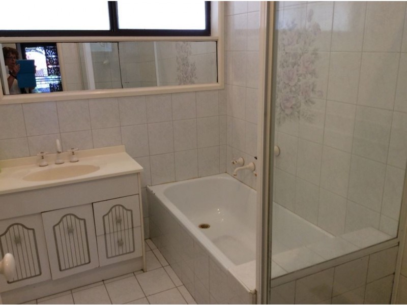 24 Mindoro Crescent, Lalor VIC 3075