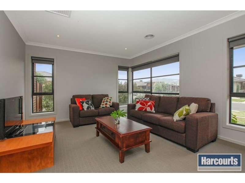10 Ardenal Crescent, Lalor VIC 3075