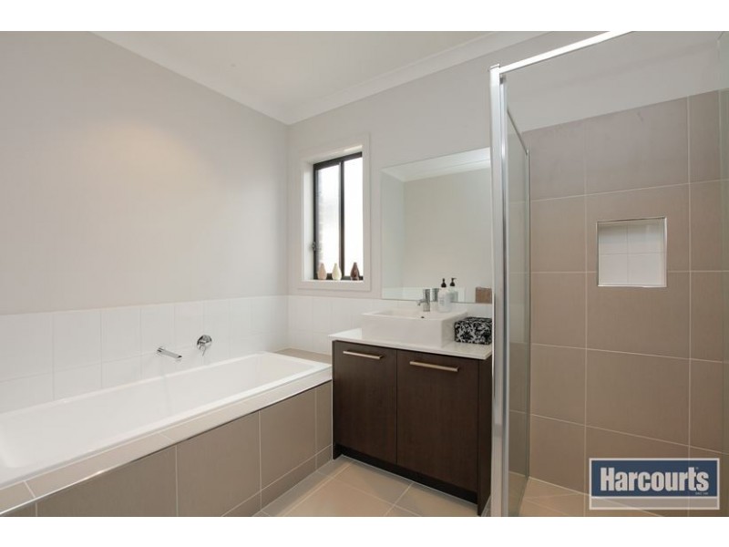 10 Ardenal Crescent, Lalor VIC 3075