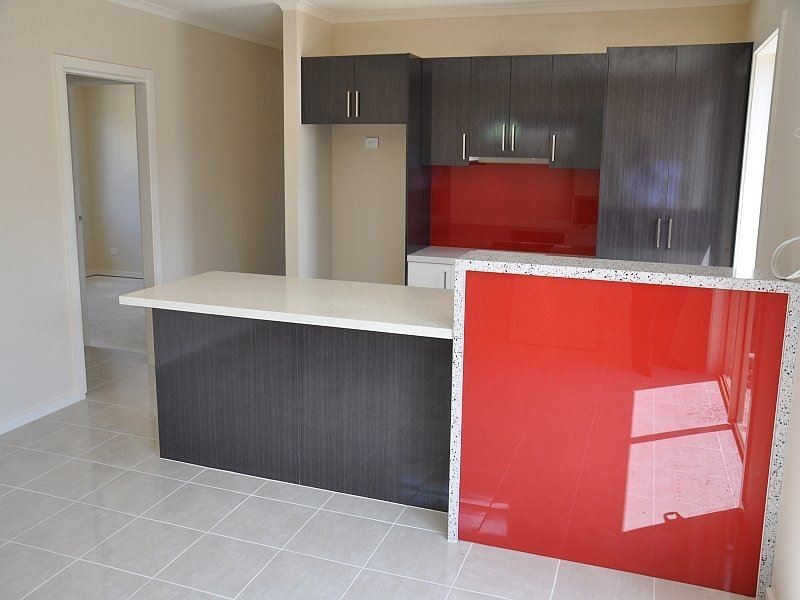 8 Gunghalin Drive, Doreen VIC 3754