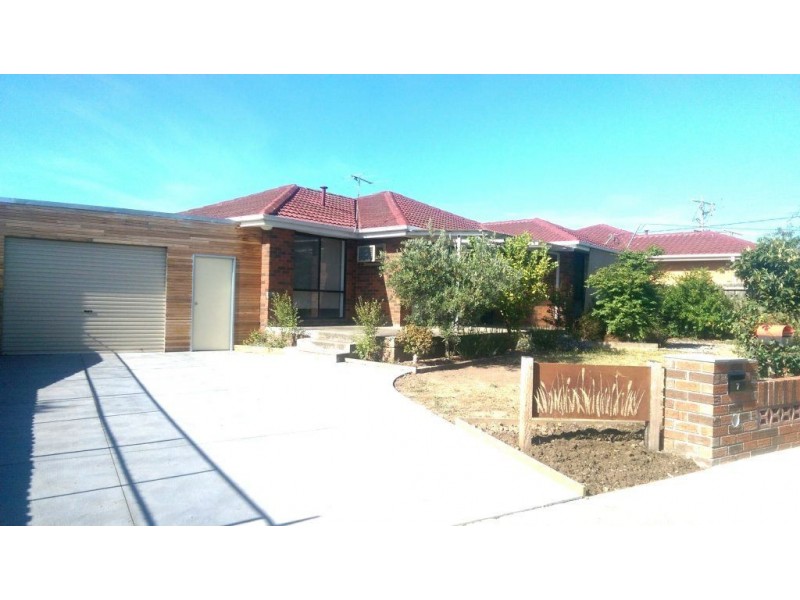 7 Rochester Drive, Thomastown VIC 3074
