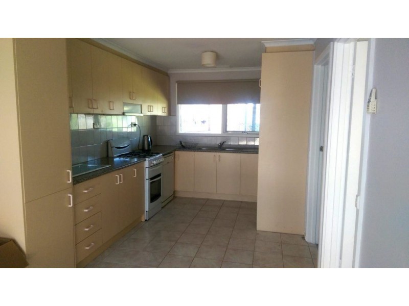 7 Rochester Drive, Thomastown VIC 3074