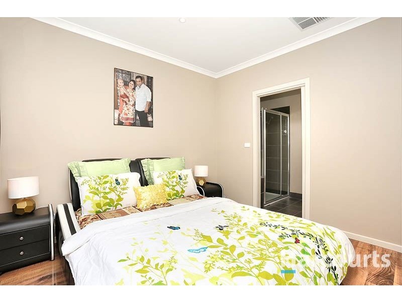 16A Festival Grove, Lalor VIC 3075
