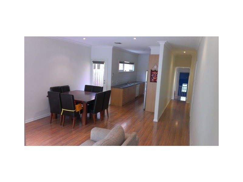 1/34 Centre Way, Glenroy VIC 3046