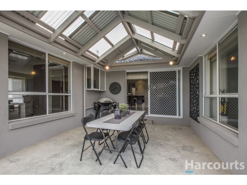 96 Alvarado Avenue, Thomastown VIC 3074