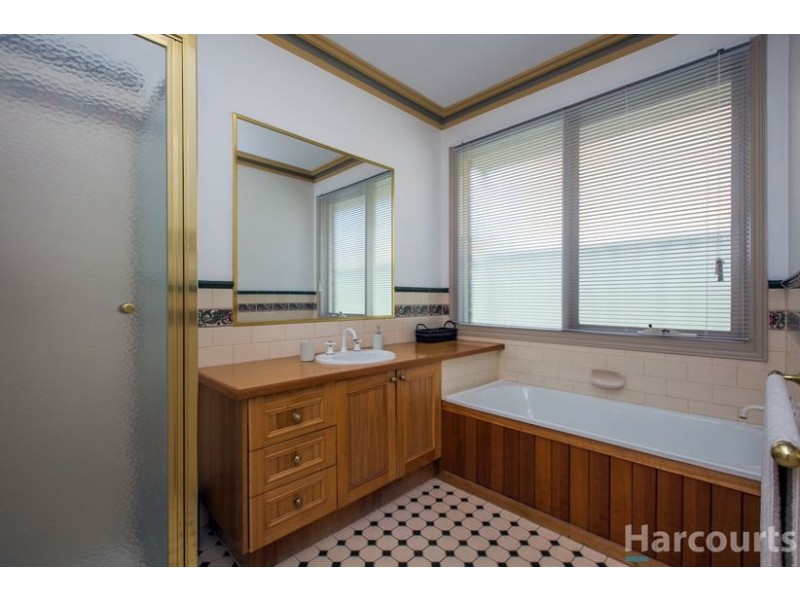 4 Serpentine Court, Lalor VIC 3075