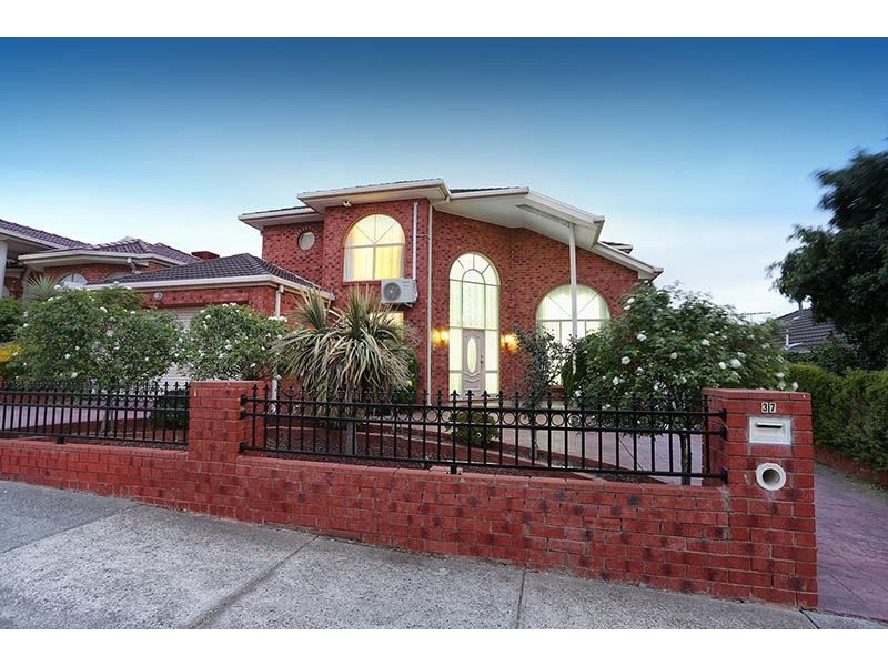 37 Ester Drive, Mill Park VIC 3082