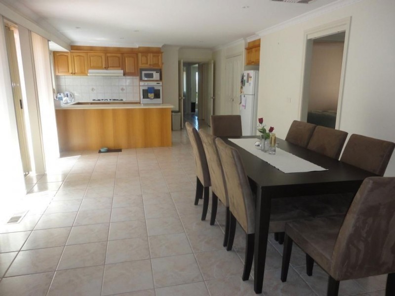 16 Woodfull Way, Epping VIC 3076