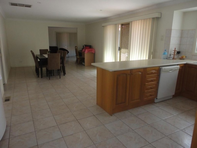 16 Woodfull Way, Epping VIC 3076