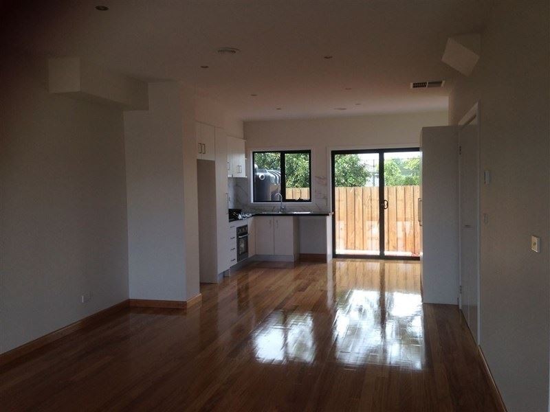 8 Dartnell Street, Lalor VIC 3075