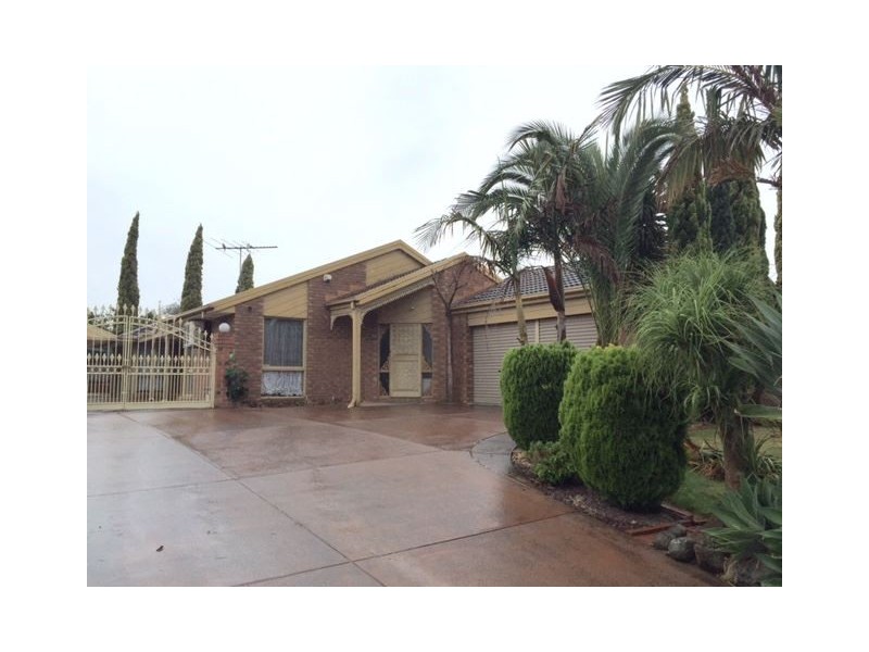 15 Turtur Close, Mill Park VIC 3082