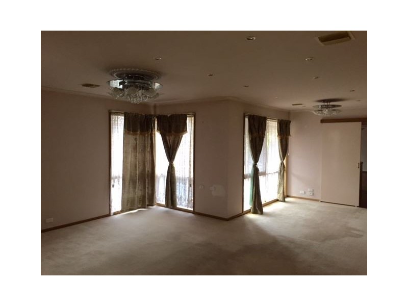 15 Turtur Close, Mill Park VIC 3082