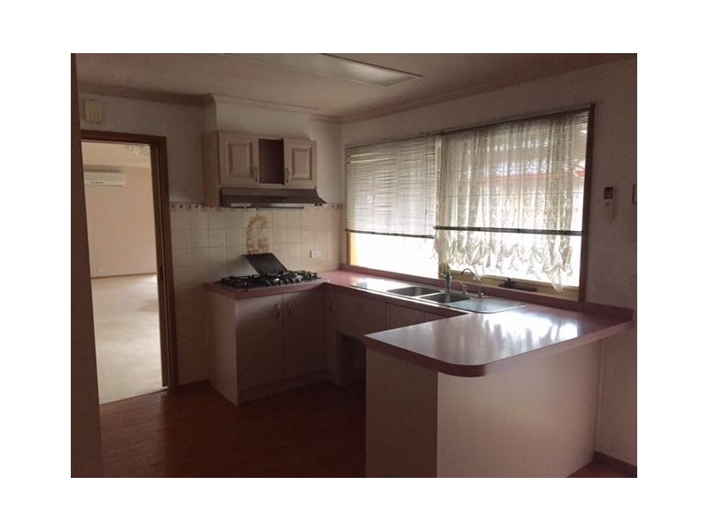 15 Turtur Close, Mill Park VIC 3082