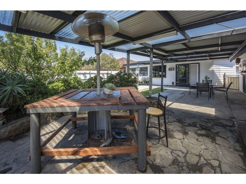 64 Curtin Avenue, Lalor VIC 3075