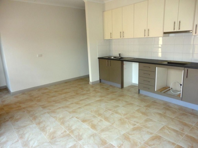 2/9 Sydney Crescent, Lalor VIC 3075
