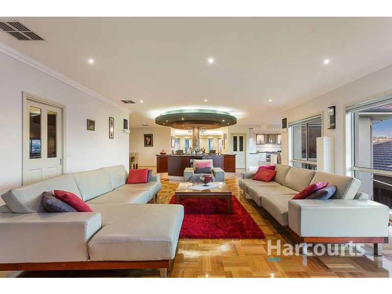 19 Raphael Rise, South Morang VIC 3752