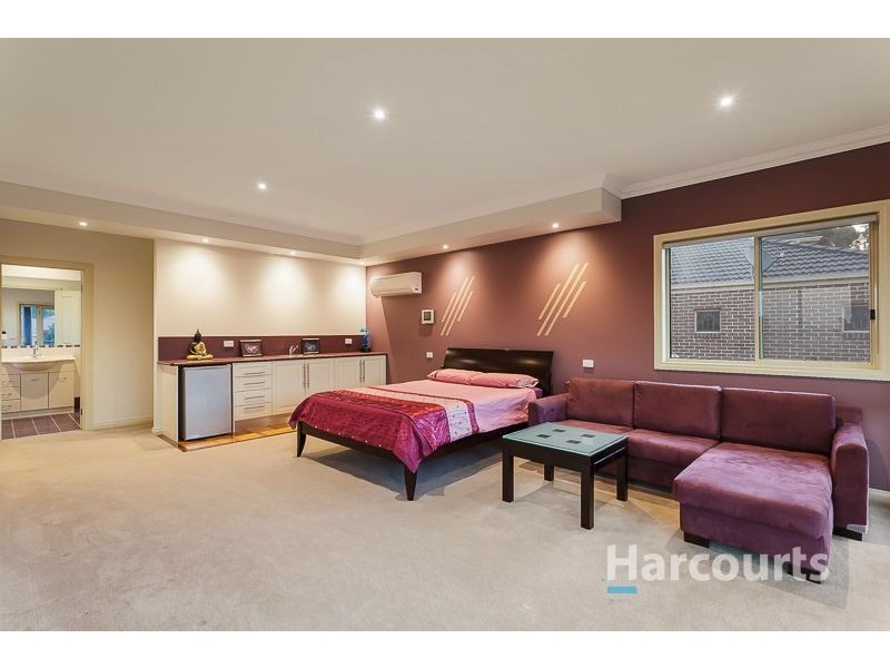 19 Raphael Rise, South Morang VIC 3752