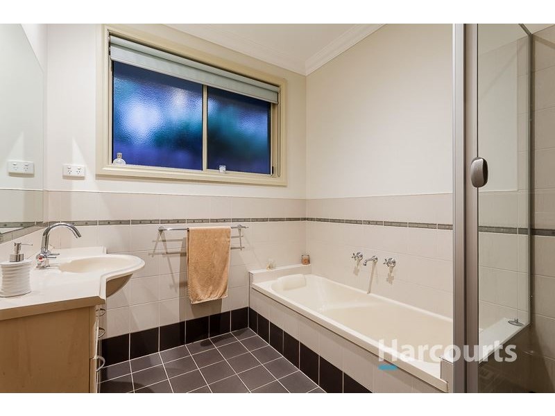 19 Raphael Rise, South Morang VIC 3752
