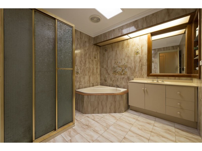 11 Burton Street, Lalor VIC 3075