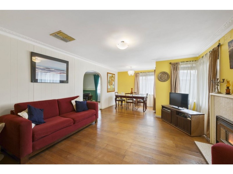 11 Burton Street, Lalor VIC 3075