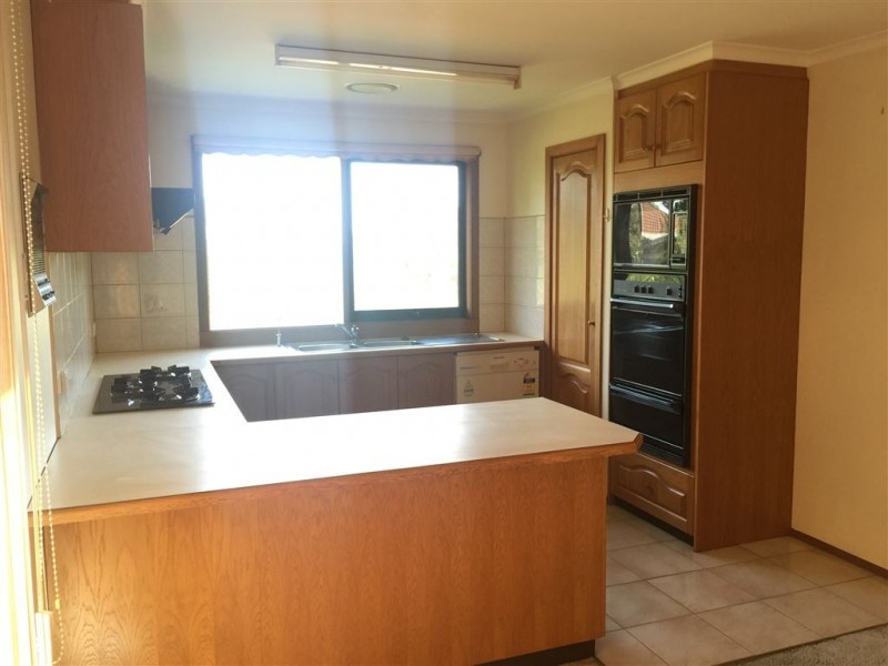 34 Tamboon Drive, Greensborough VIC 3088