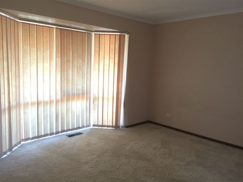 34 Tamboon Drive, Greensborough VIC 3088