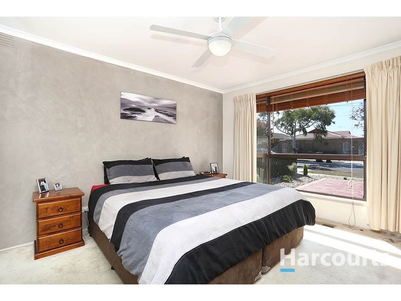 23 Mindoro Crescent, Lalor VIC 3075