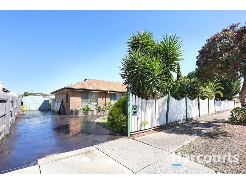 2/2 Jane Court, Meadow Heights VIC 3048