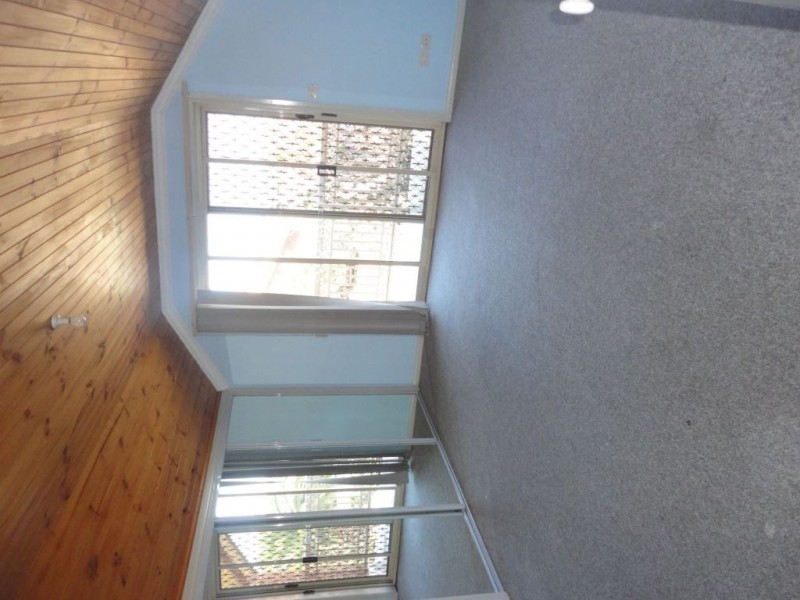 2/27 Mossman Crescent, Lalor VIC 3075